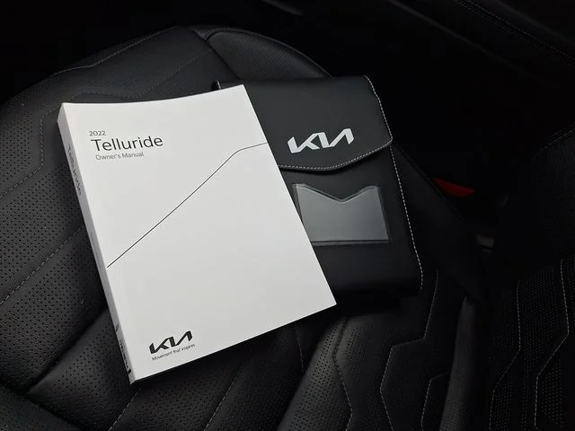 Used 2022 White Kia SX image 26