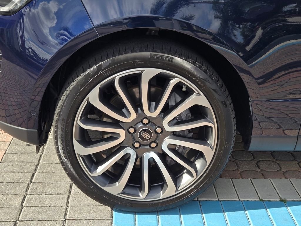 Used 2021 Blue Land Rover Westminster image 12