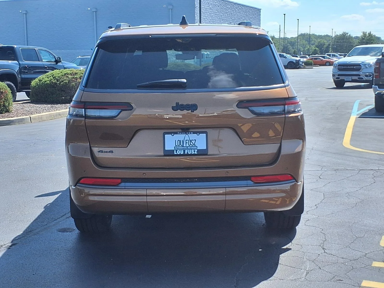 New 2026 Copper Shino Metallic Clear-Coat Exterior Paint Jeep Limited Reserve image 26