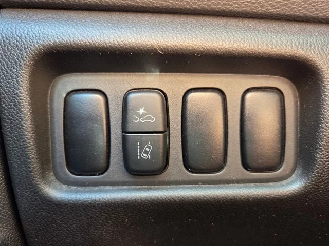 Used 2024 Gray Mitsubishi 2.0 ES image 16