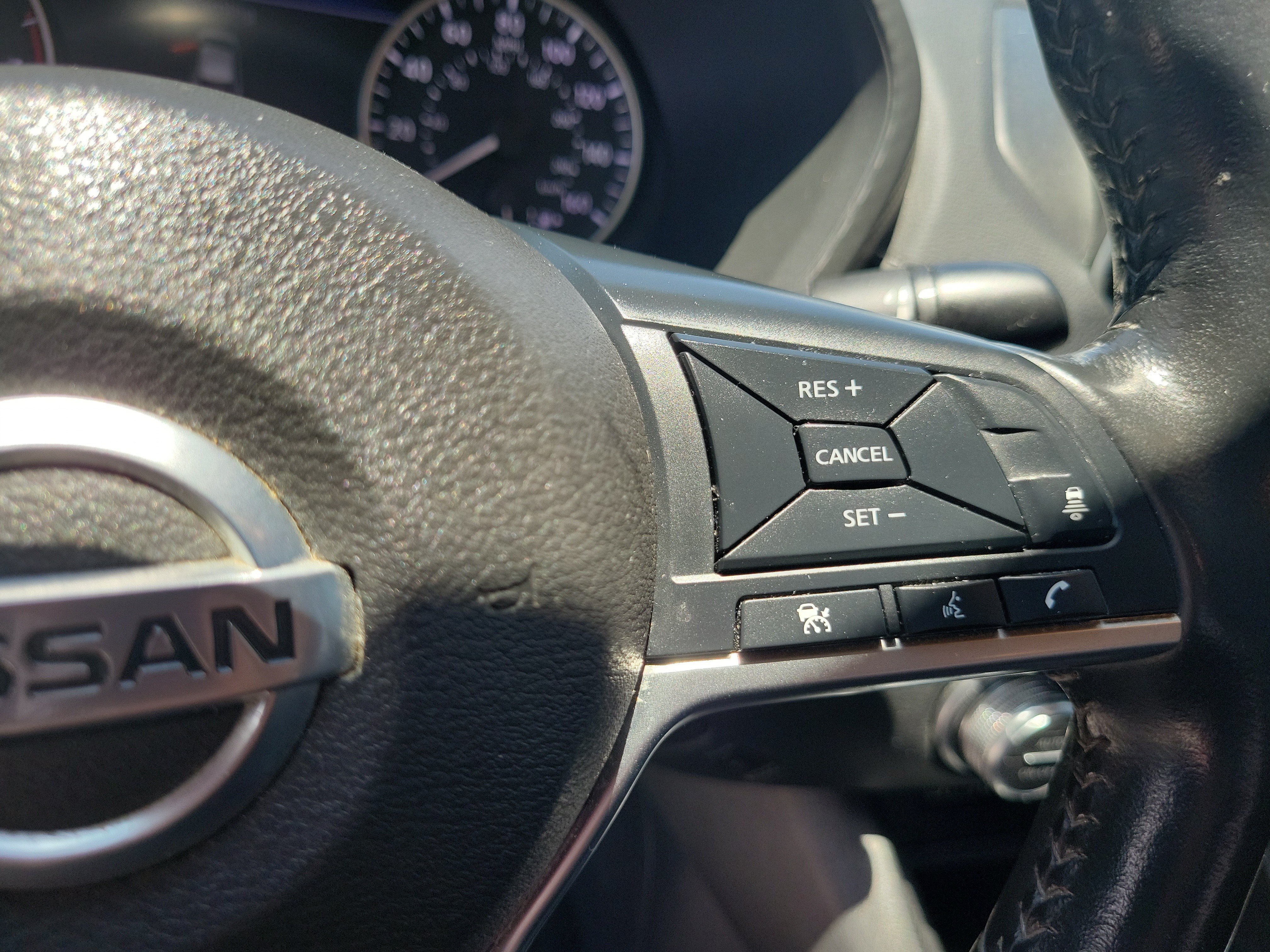 Used 2023 Brilliant Silver Metallic Nissan SV image 27
