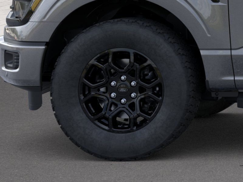 New 2026 Carbonized Gray Metallic Ford XLT image 19