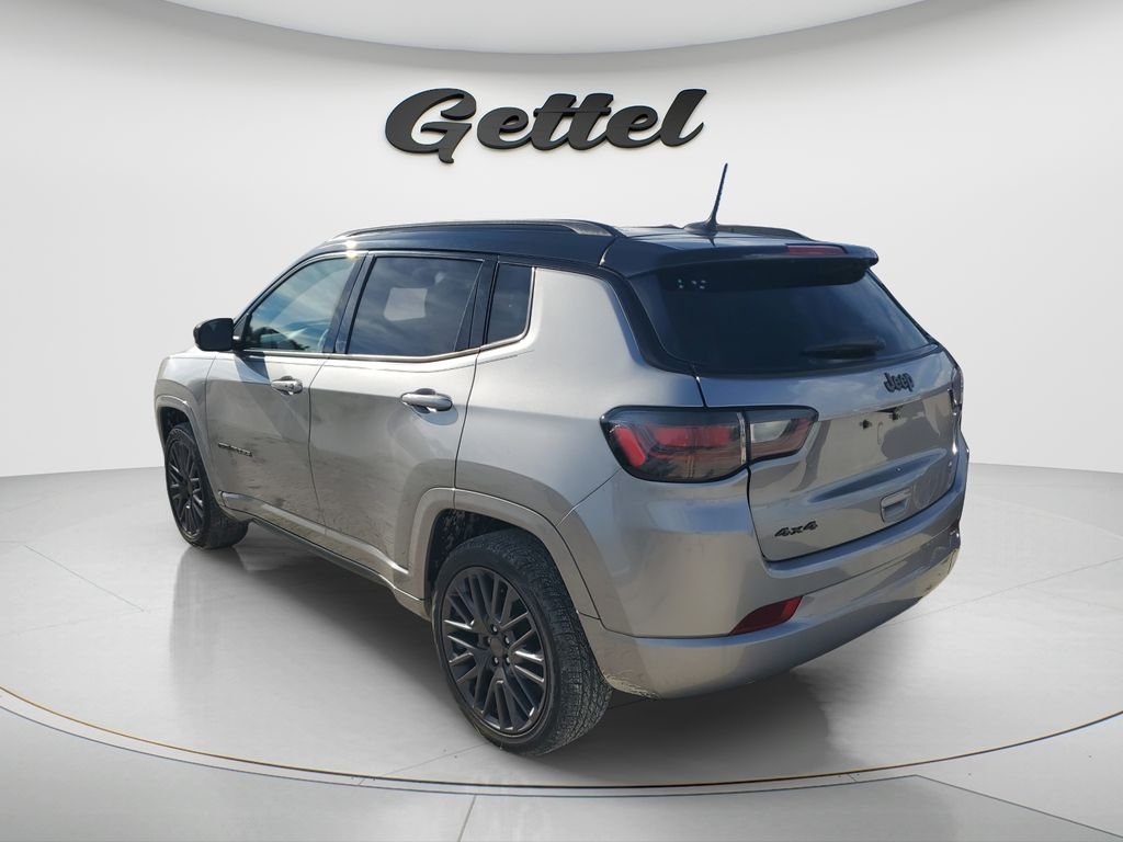 Used 2023 Silver Jeep Limited image 5