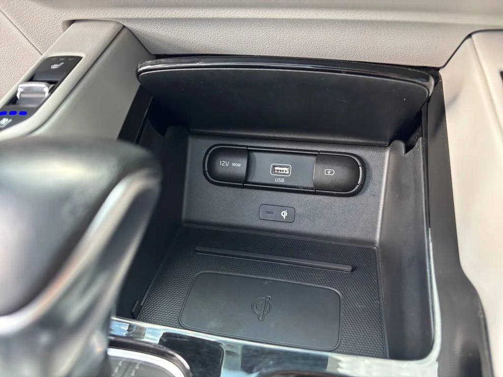Used 2022 Purple Kia SX image 31