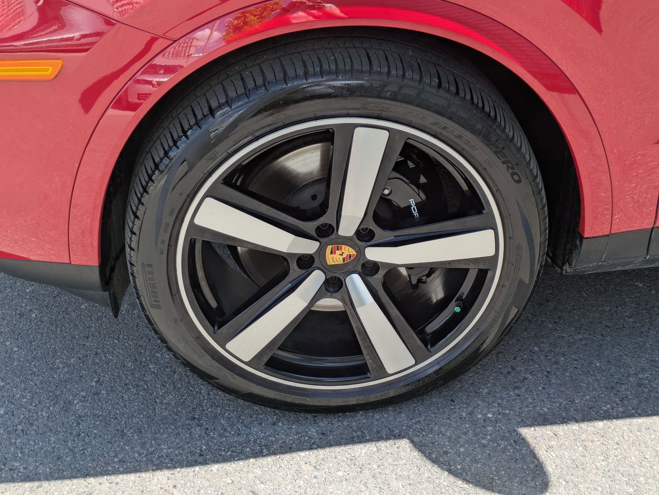 Used 2024 Red Porsche Cayenne Coupé (MY24) image 11