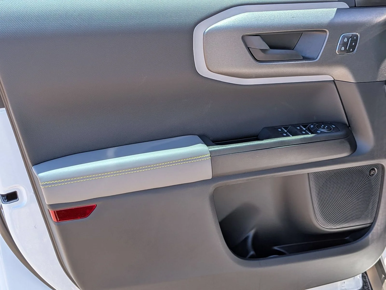 New 2026 Oxford White Ford Badlands® image 12