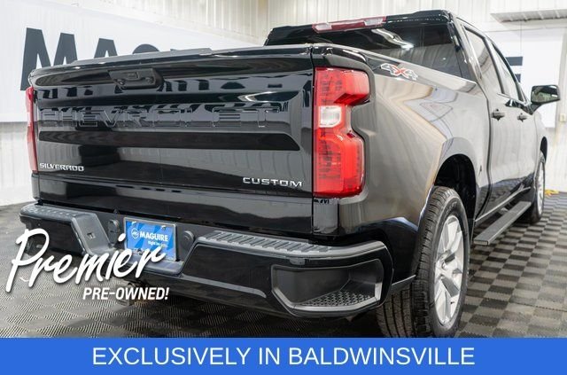 Used 2023 Black Chevrolet Custom image 5