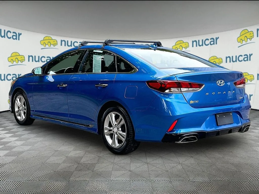 Used 2018 Electric Blue Hyundai Sport image 4