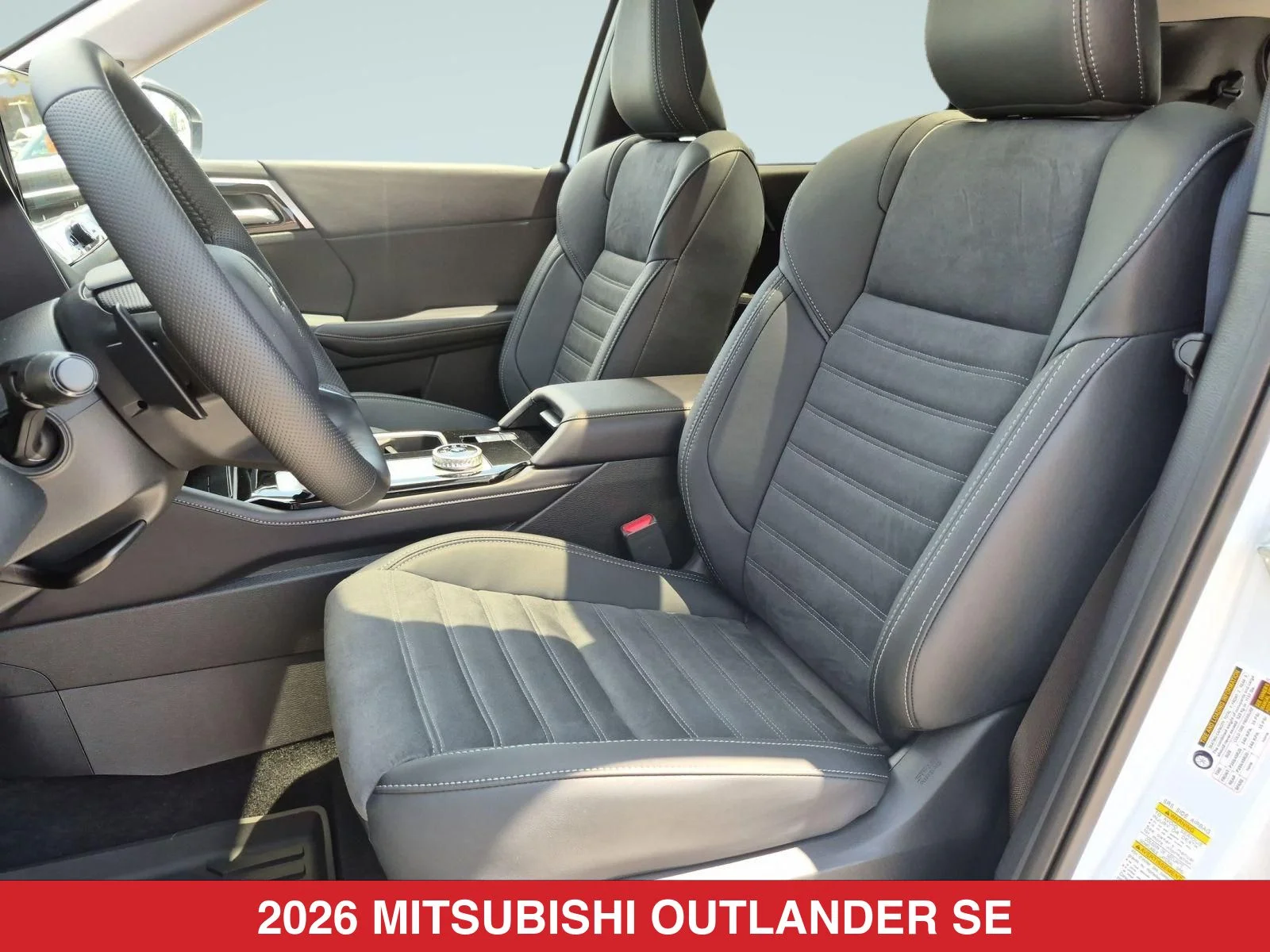 New 2026 White Mitsubishi SE image 14