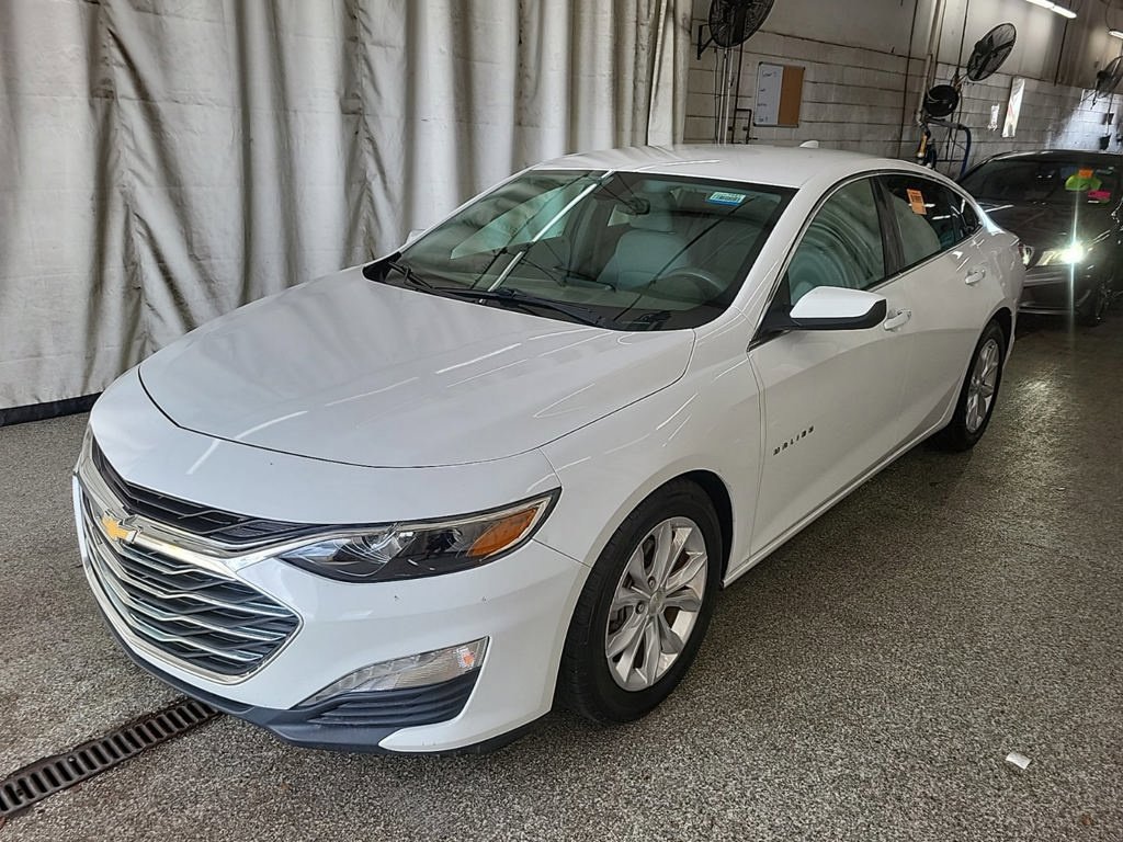 Used 2021 White Chevrolet LT image 14