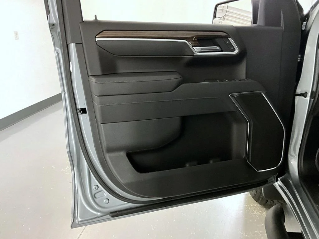 New 2026 Sterling Gray Metallic Chevrolet RST image 11
