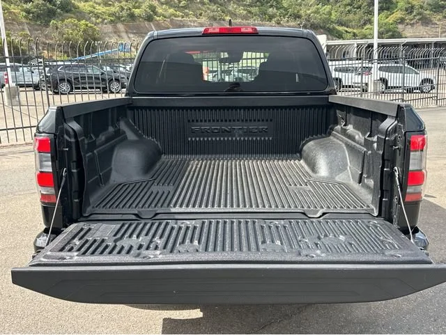 2023 Nissan Frontier SV - Photo 31