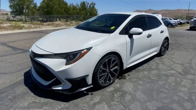 Used 2019 Blizzard Pearl Toyota SE image 4