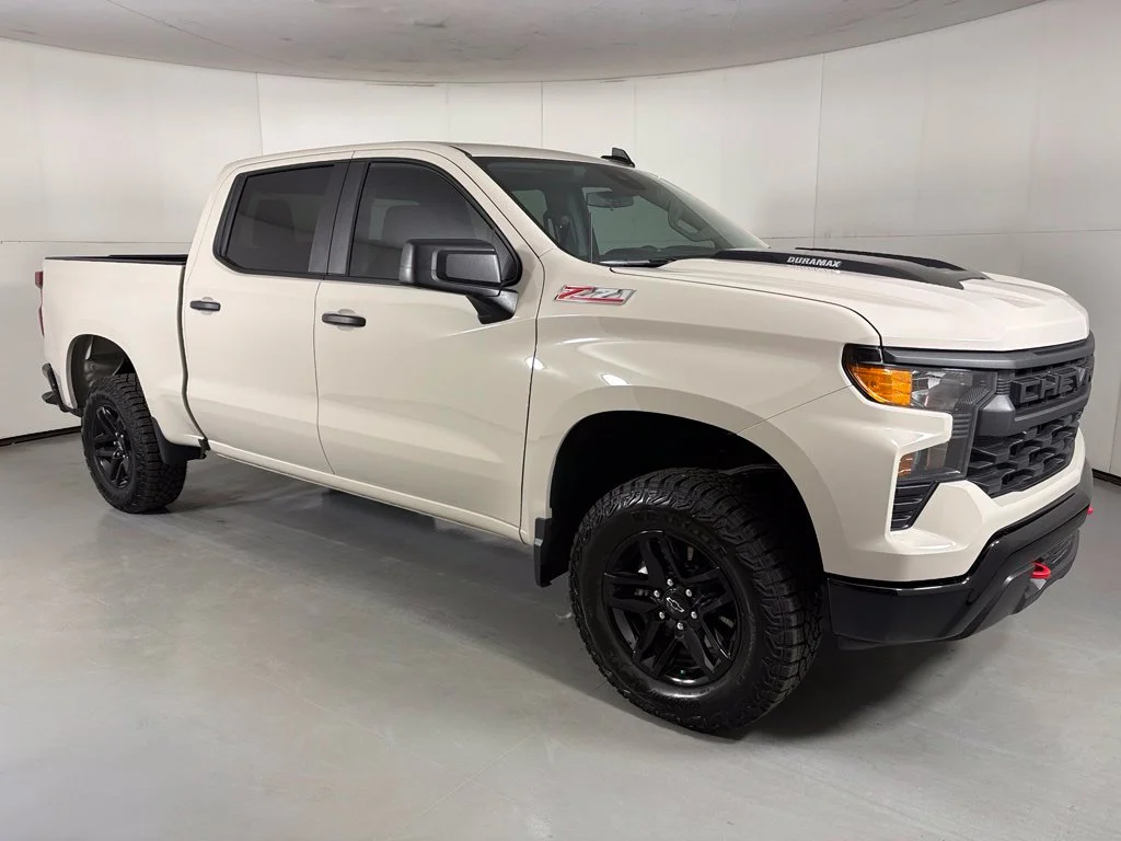 Used 2026 White Chevrolet Custom Trail Boss image 11