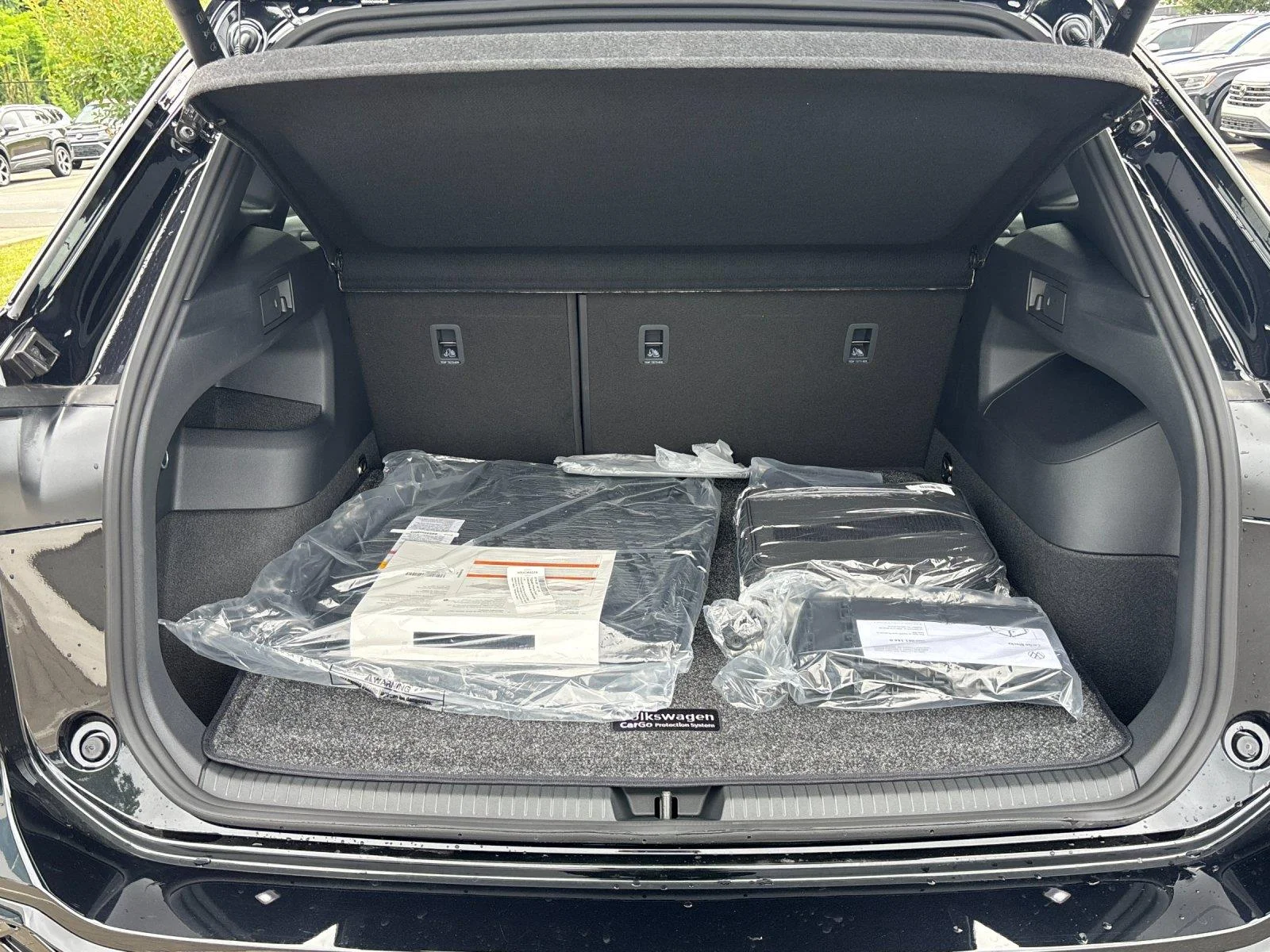 New 2026  Volkswagen SE R-Line Black image 35