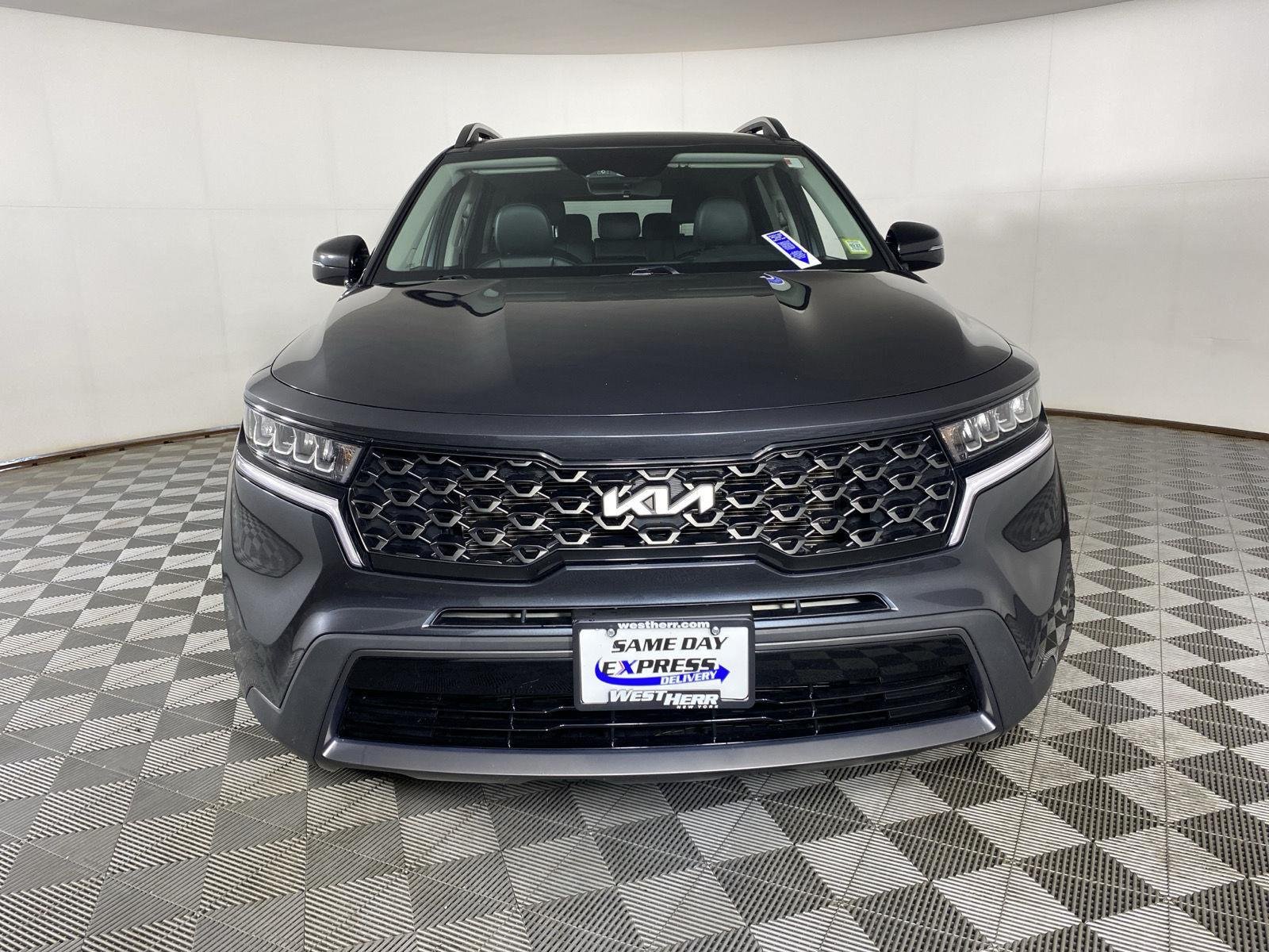 Used 2023 Gravity Gray Kia X-Line S image 5