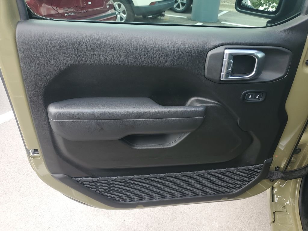 Used 2025 Green Jeep Sport image 8