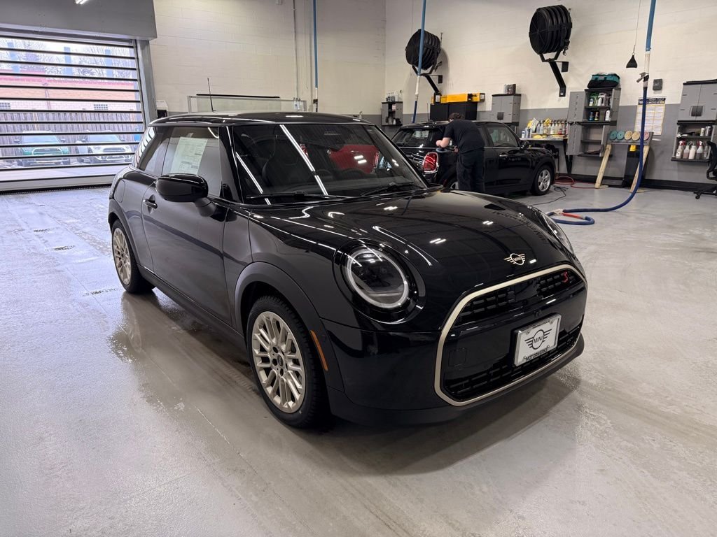 New 2026 Midnight Black II Metallic MINI  image 7