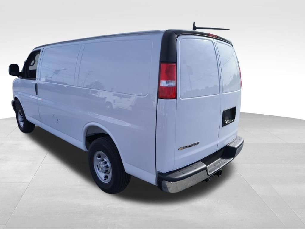 2025 Chevrolet Express Cargo Work Van - Photo 14