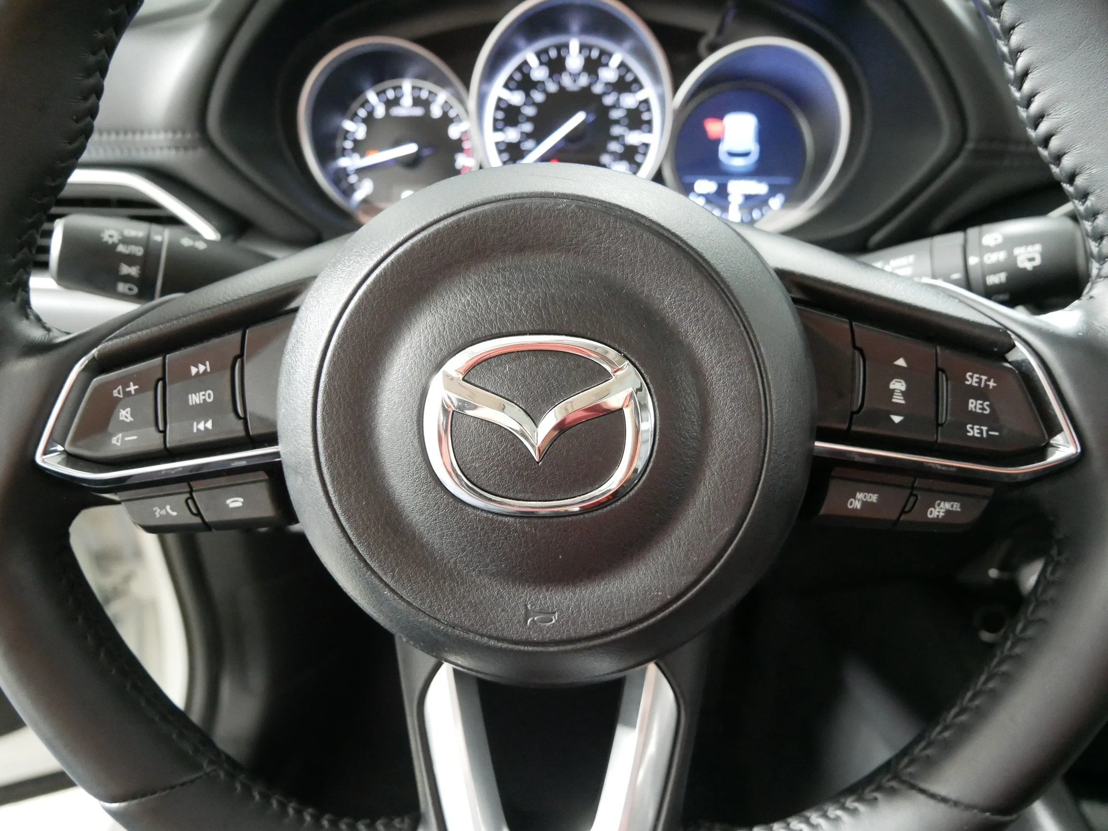 Used 2025 Rhodium White Metallic Mazda 2.5 S Preferred Package image 25
