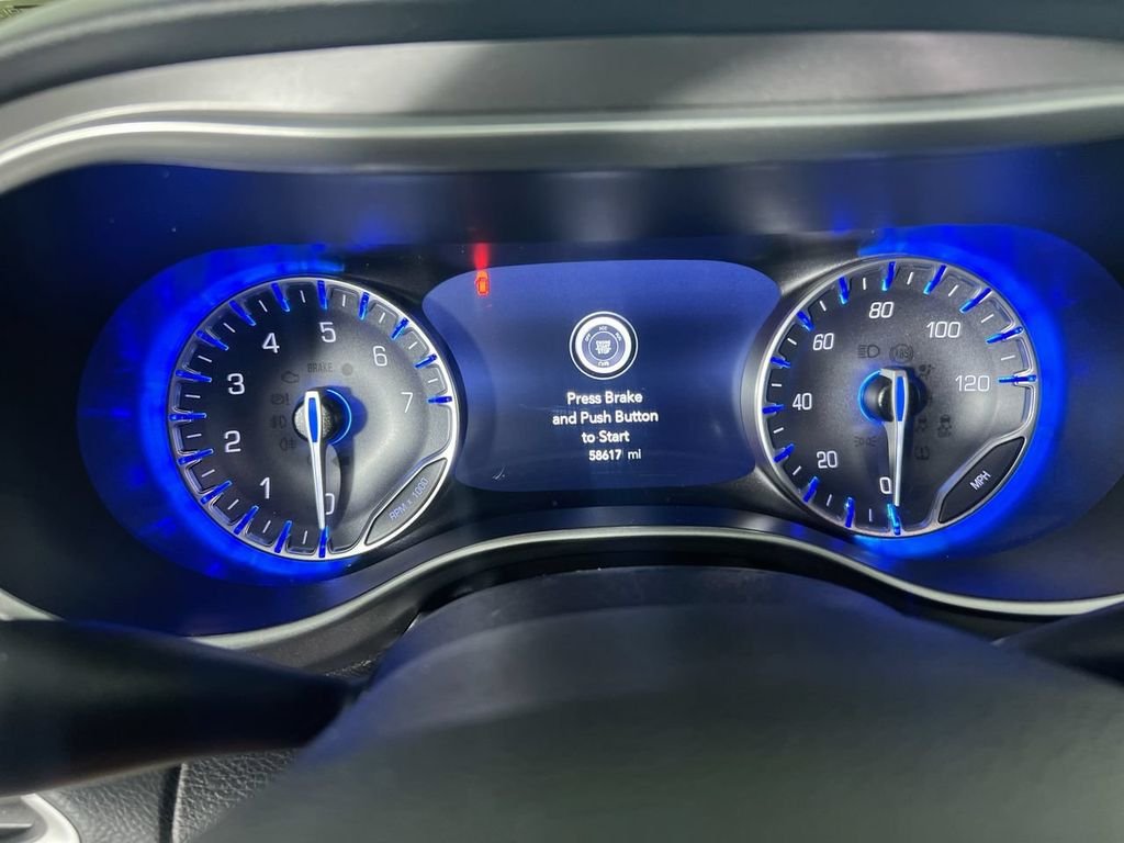 Used 2023 Gray Chrysler Touring L image 20