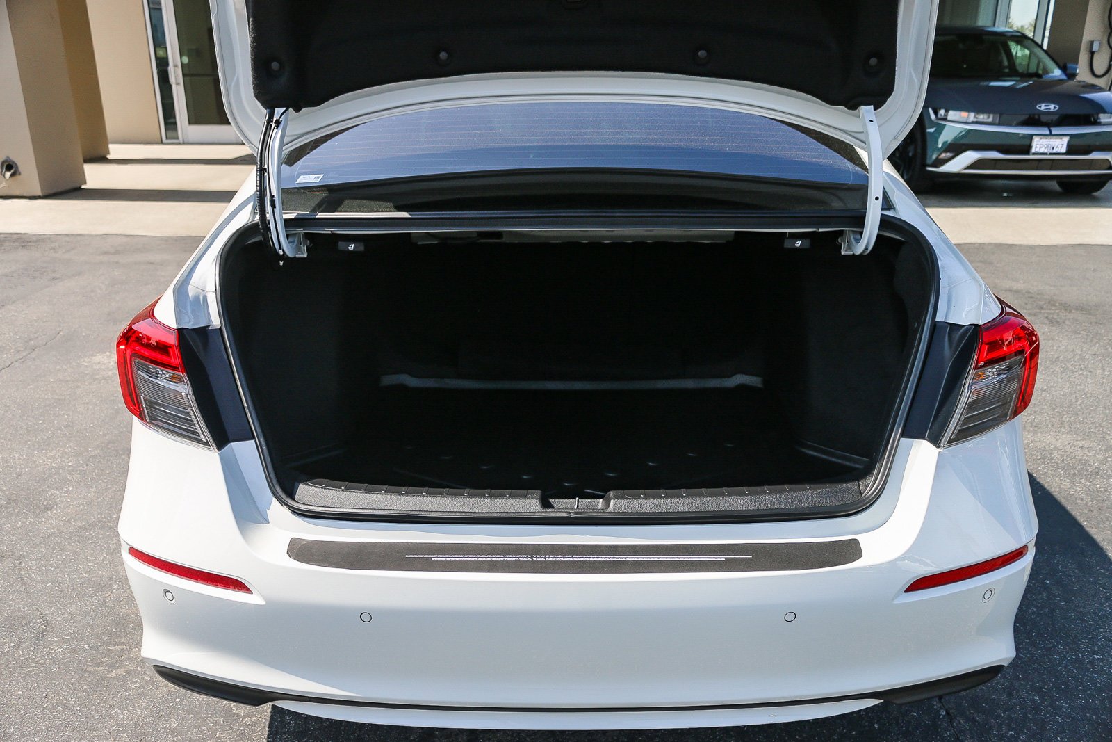 2022 Honda Civic Touring - Photo 19
