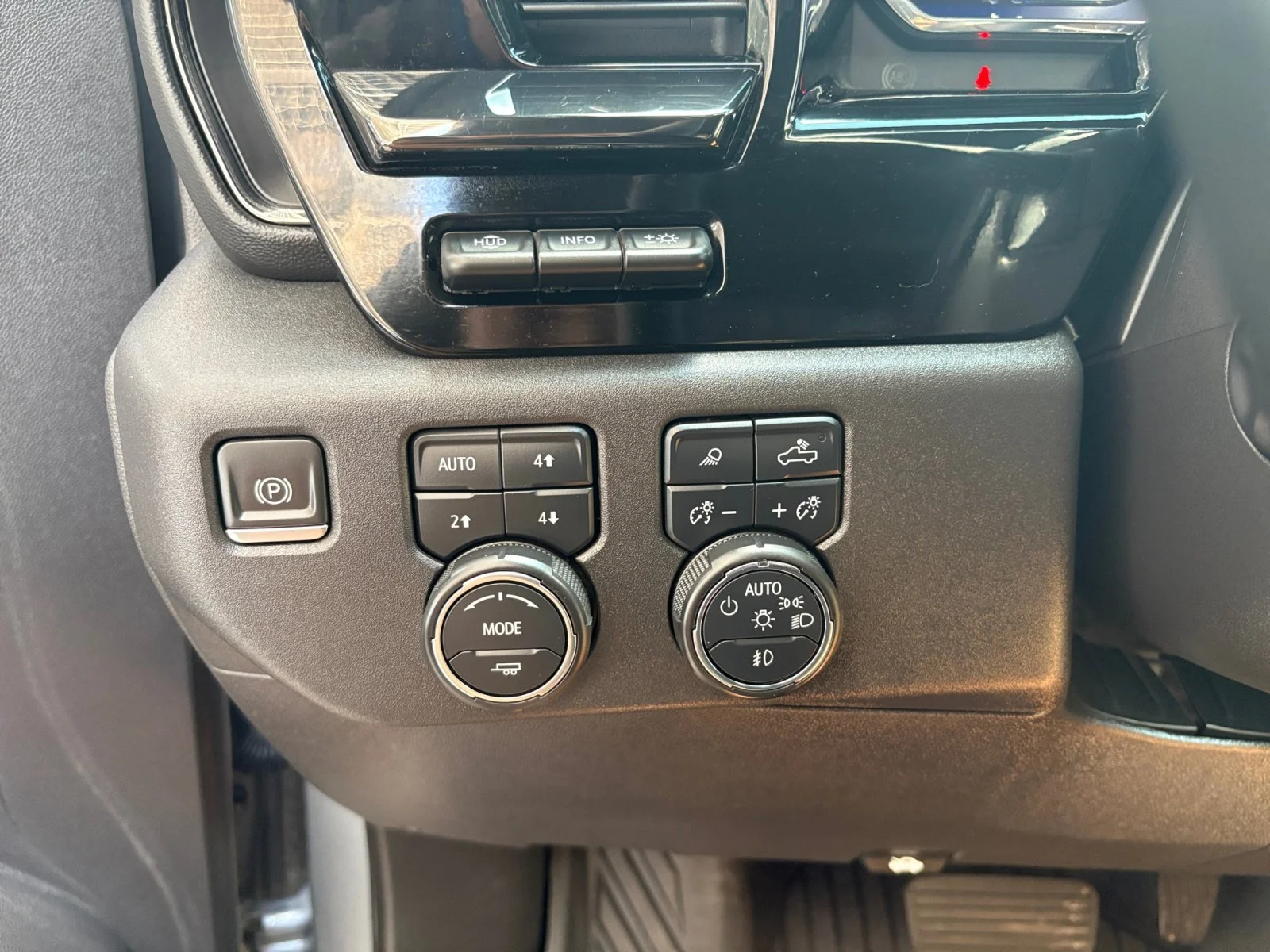 Used 2024 Sterling Gray Metallic Chevrolet ZR2 image 26