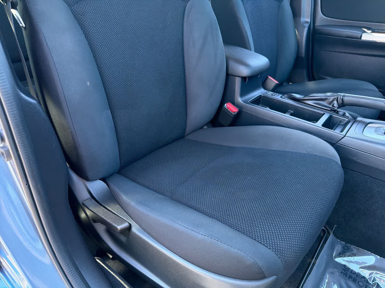 Used 2016 Quartz Blue Pearl Subaru 2.0i Premium image 22