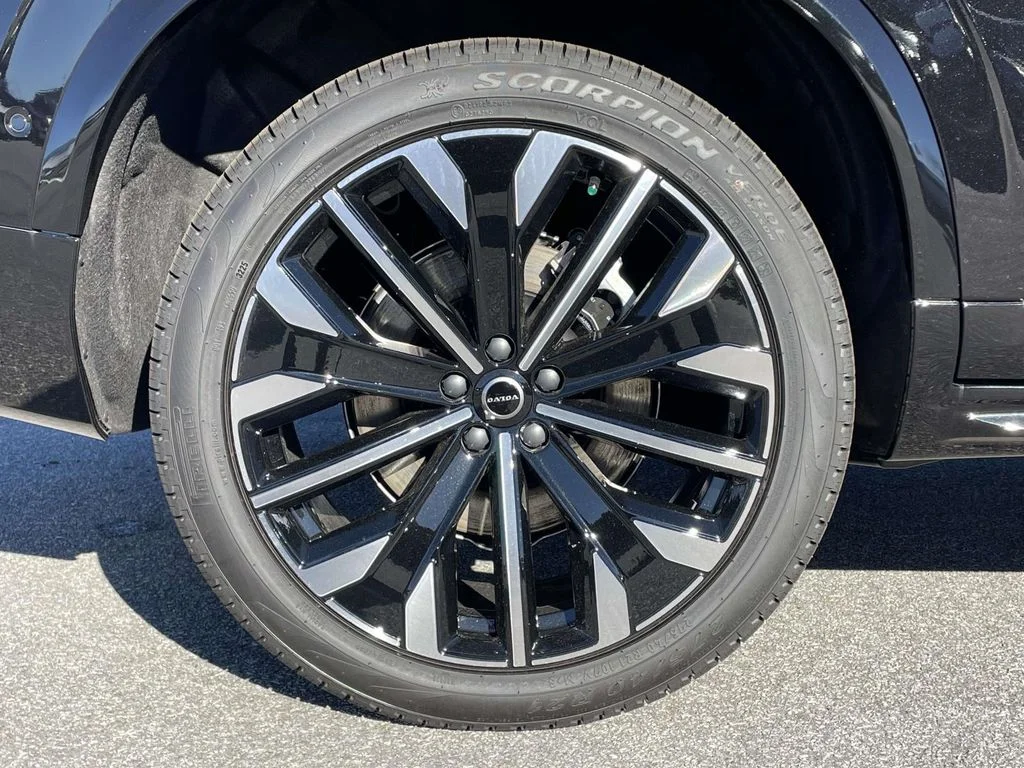 New 2026 Onyx Black Volvo Ultra image 33