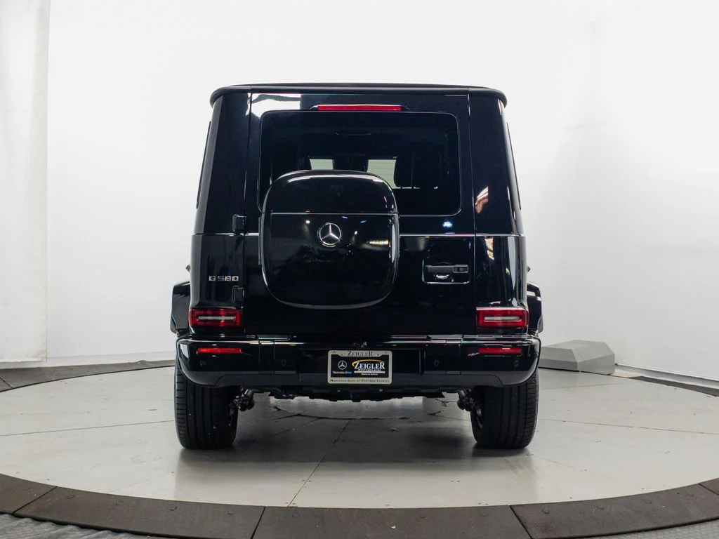 Certified Used 2025 Black Mercedes-Benz G 580 image 31