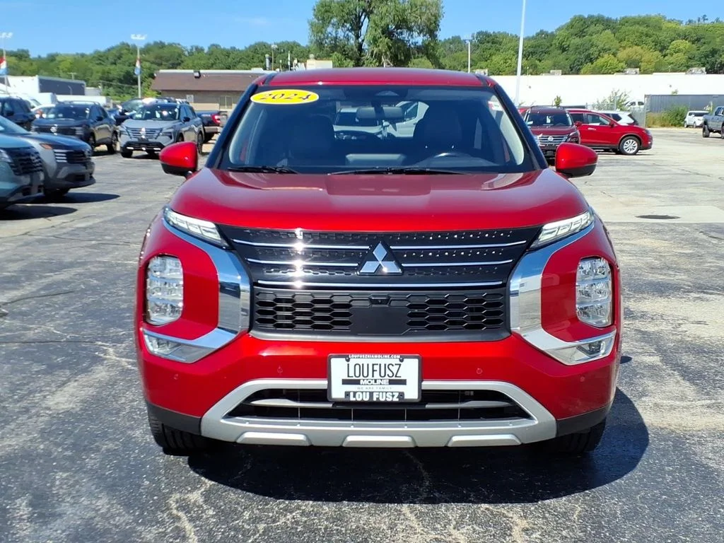Used 2024 Red Mitsubishi SE image 12