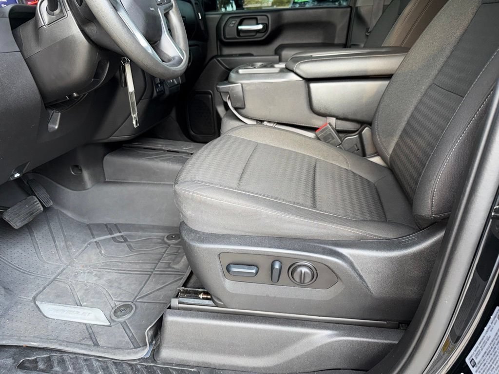 Used 2023 Black Chevrolet Custom image 93