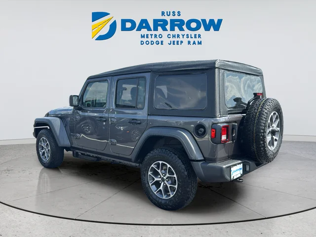 New 2026 Granite Crystal Metallic Clear-Coat Exterior Paint Jeep Sport S image 3