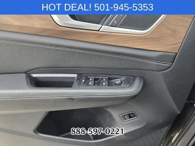 Used 2026 Green Volkswagen SE w/Technology image 31