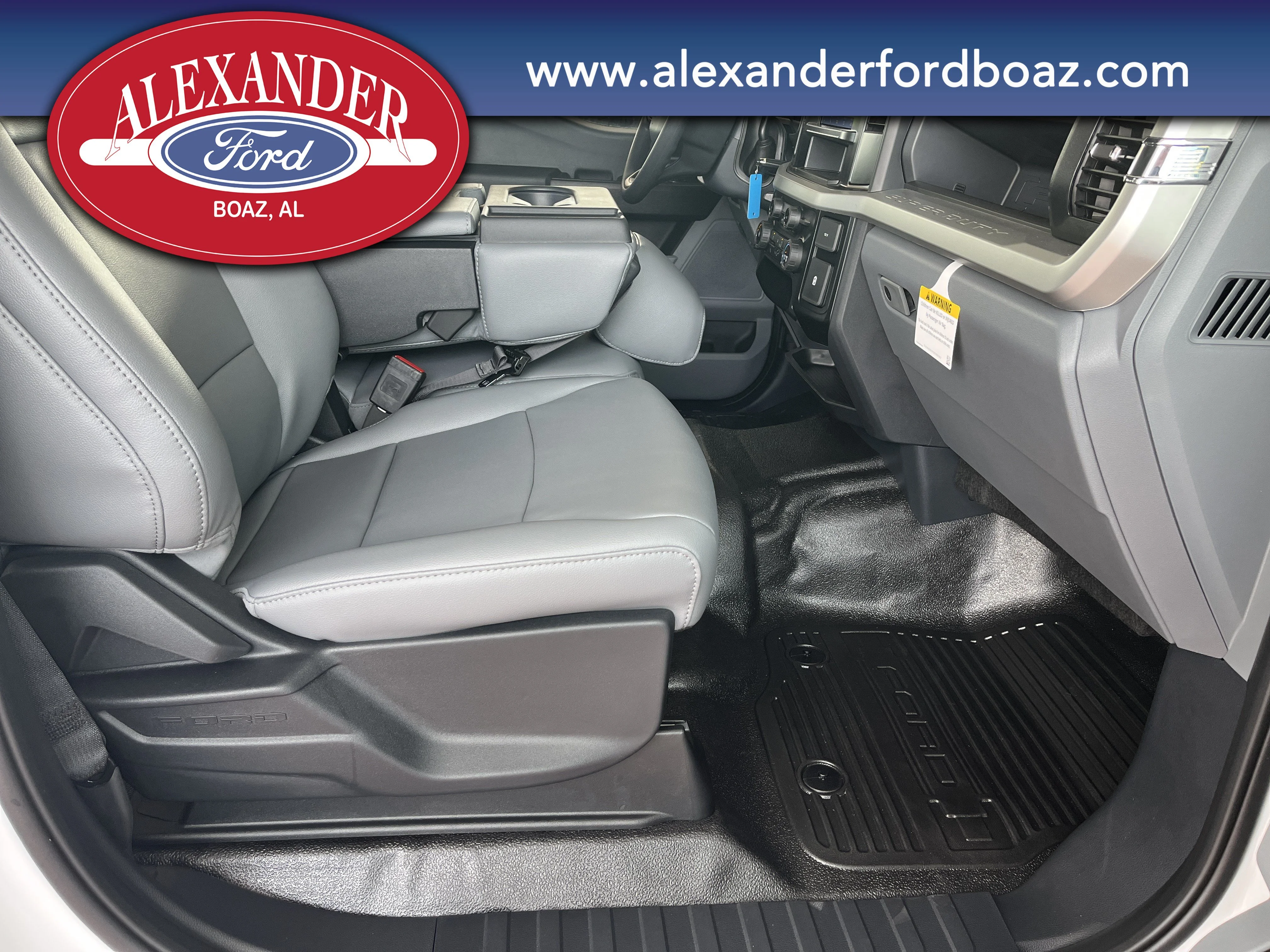 New 2026 Oxford White Ford F-250® XL image 17