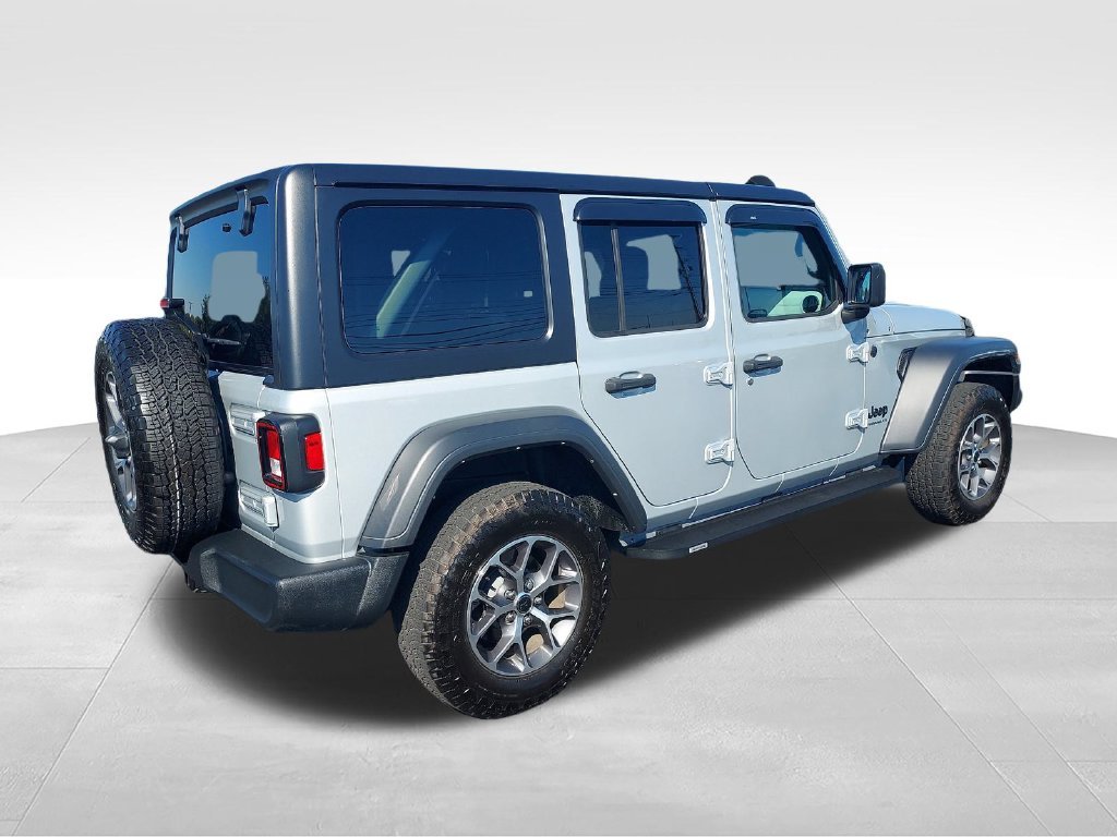 Used 2024 Silver Jeep Sport S image 5