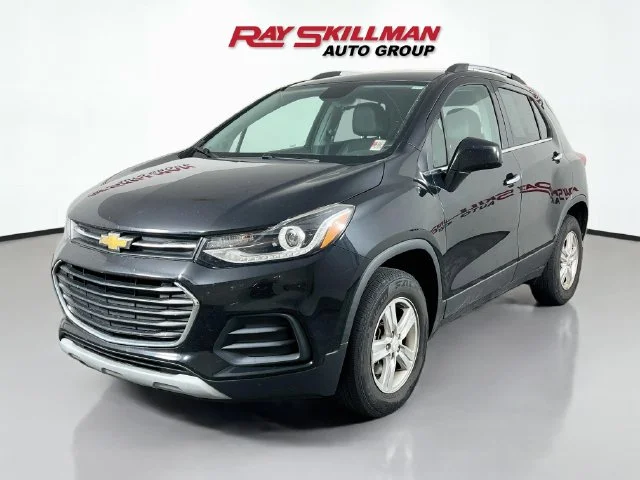 Used 2020 Black Chevrolet LT image 3