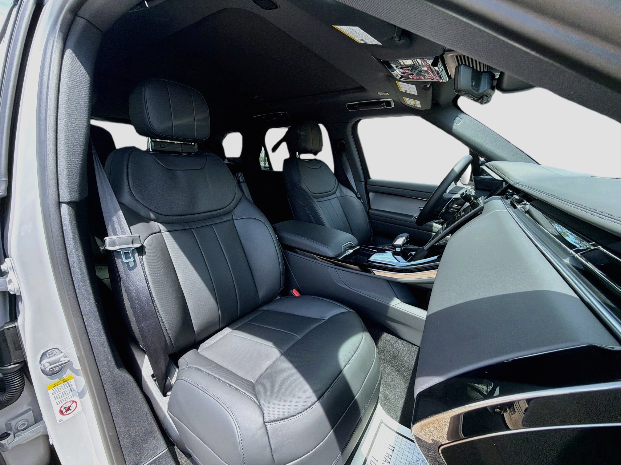 New 2027 Borasco Grey LAND ROVER  image 16