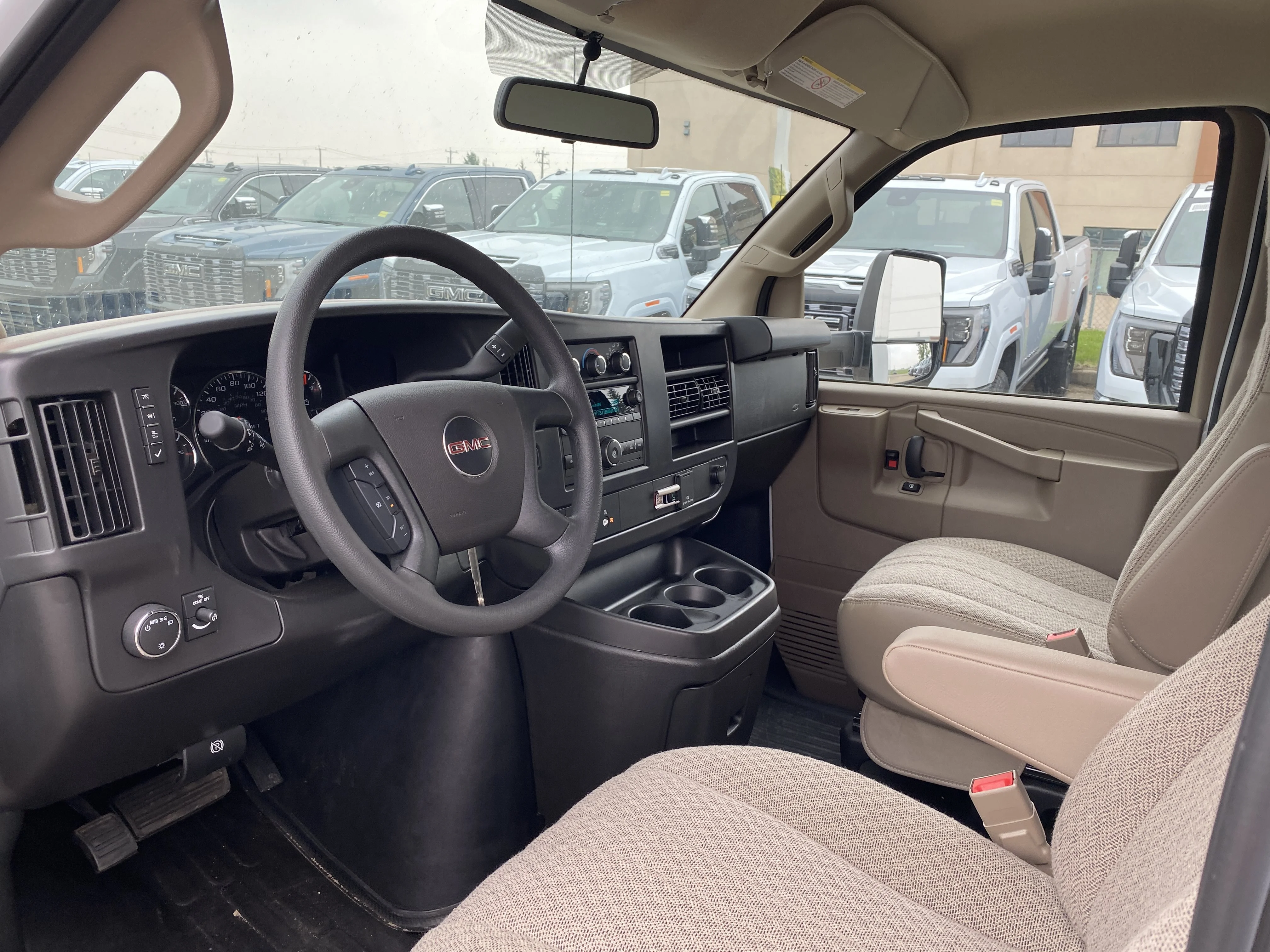 New 2026 Summit White GMC 4500 Van 177 image 12