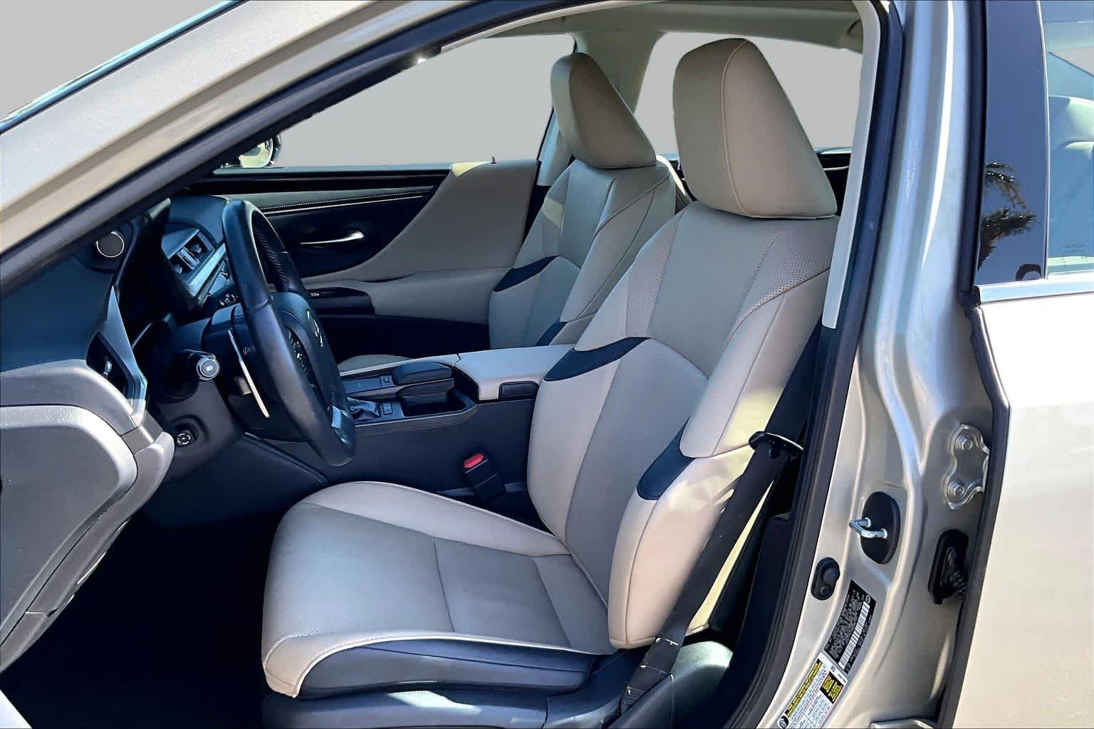 Pre-Owned 2021 Lexus ES 350