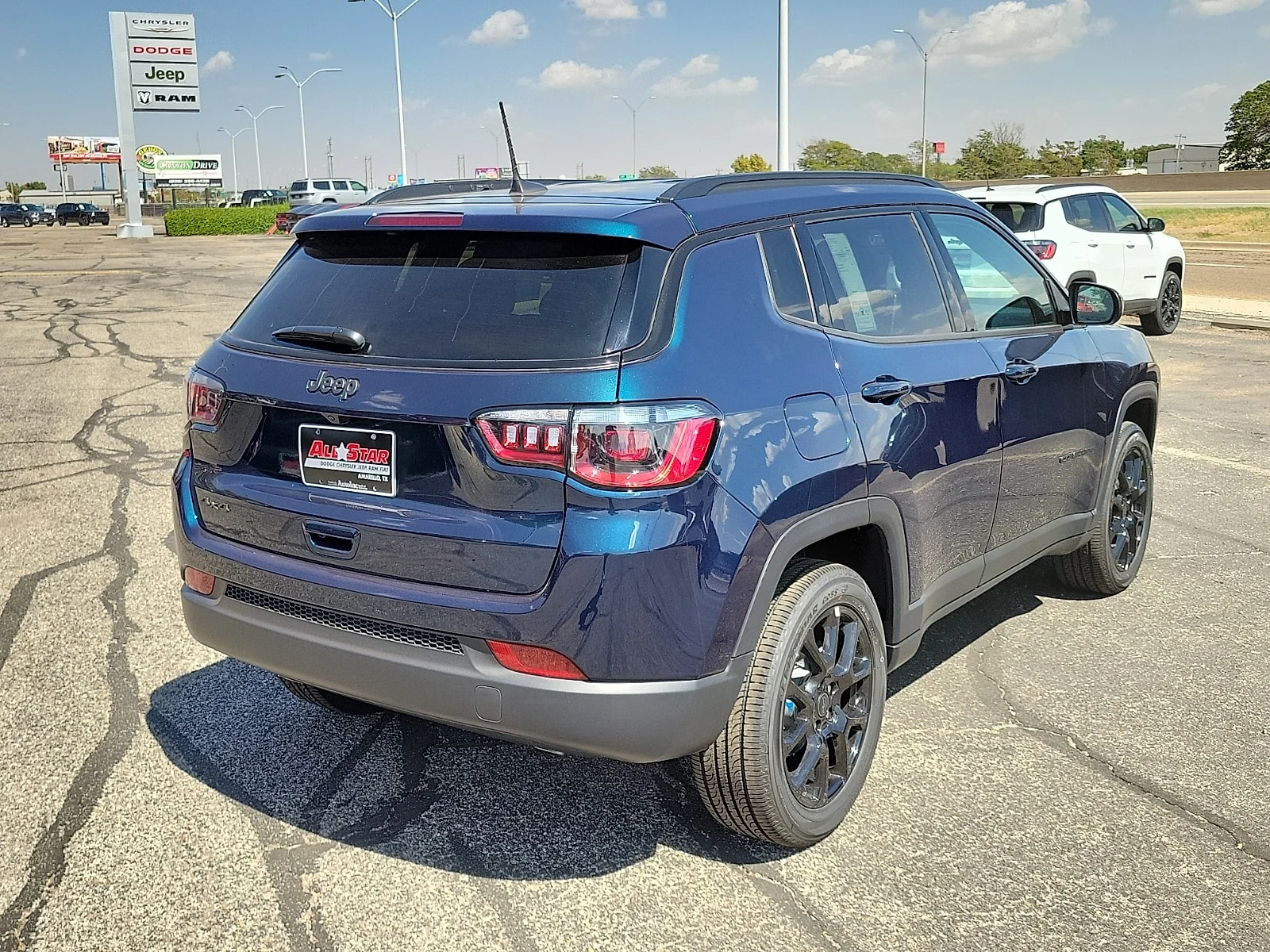 New 2026 Fathom Blue Pearl Coat Jeep LATITUDE ALTITUDE 4X4 image 4