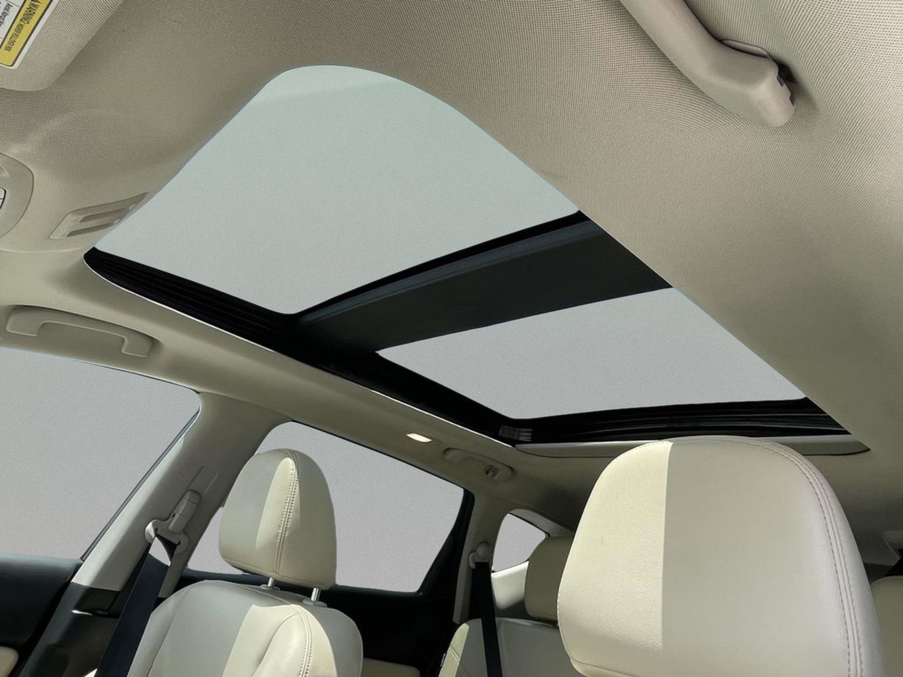 Used 2024 White Nissan SL image 17