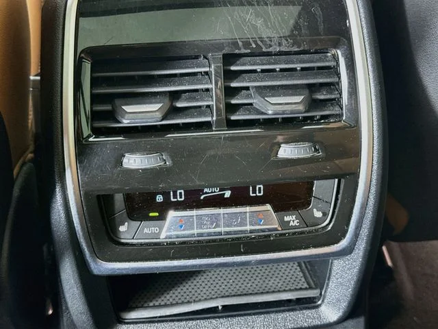 Used 2023 Gray BMW xDrive40i image 27