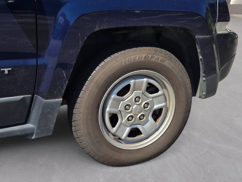 Used 2014 Blue Jeep Sport image 8