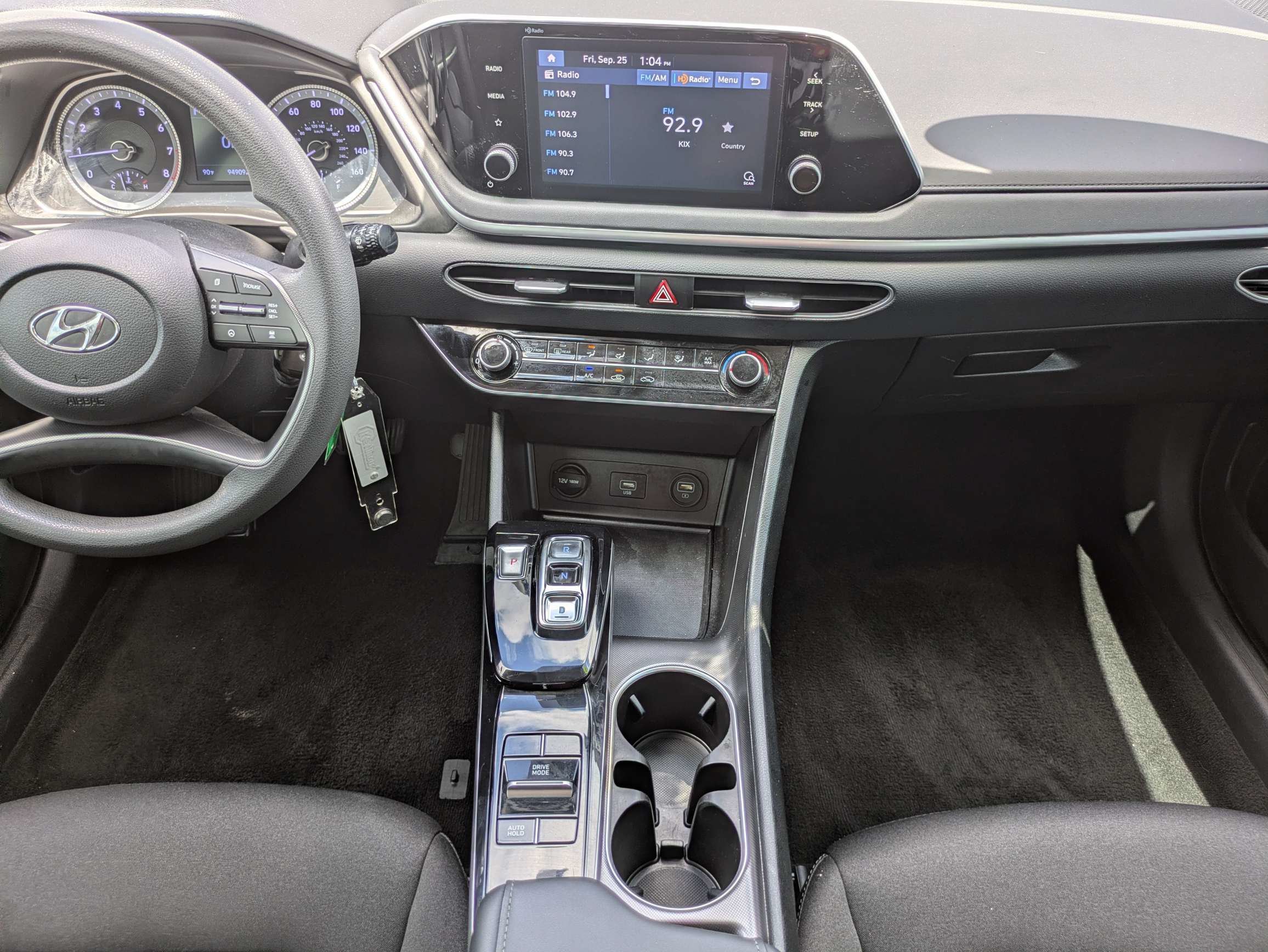 Used 2020 Calypso Red Hyundai SE image 28