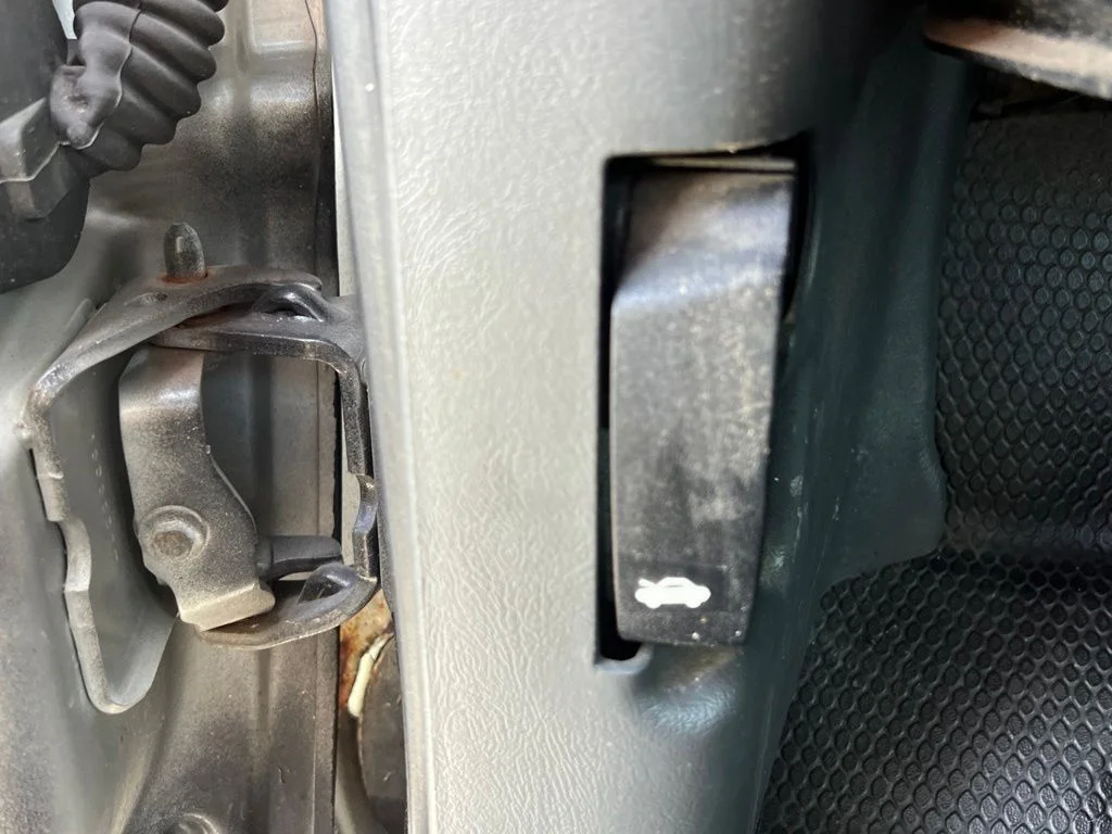 Used 2007 Silver Birch Metallic Chevrolet Work Truck image 21