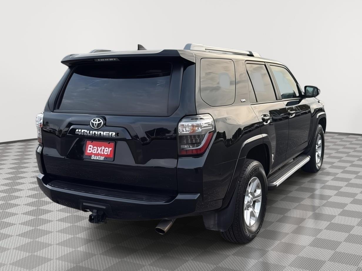 Used 2018 Midnight Black Metallic Toyota SR5 image 4
