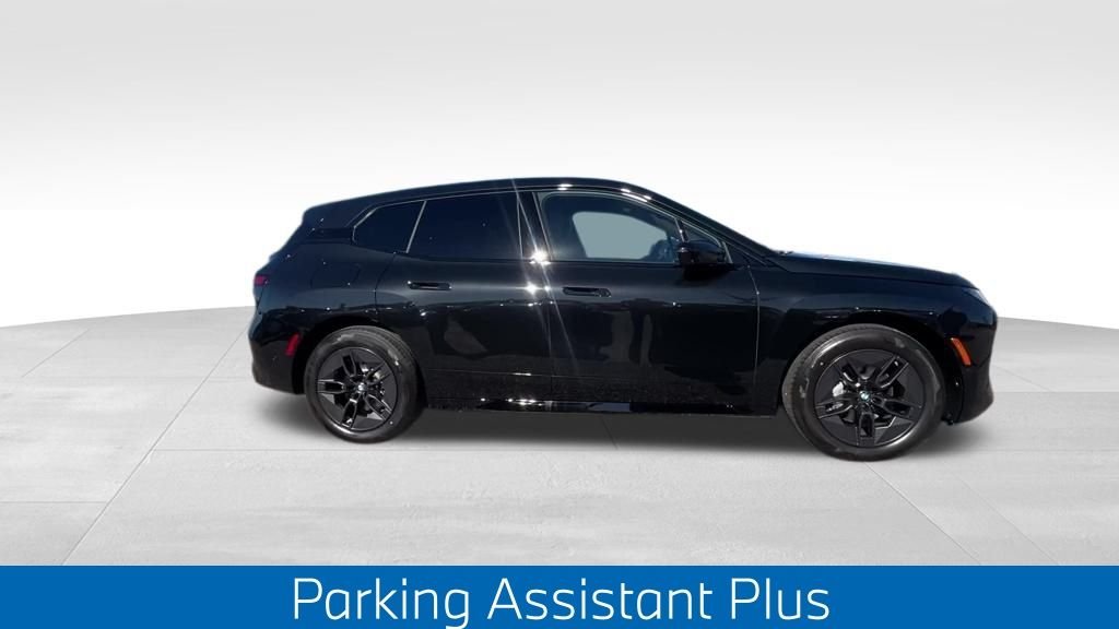 Certified Used 2026 Black Sapphire Metallic BMW xDrive60 image 13