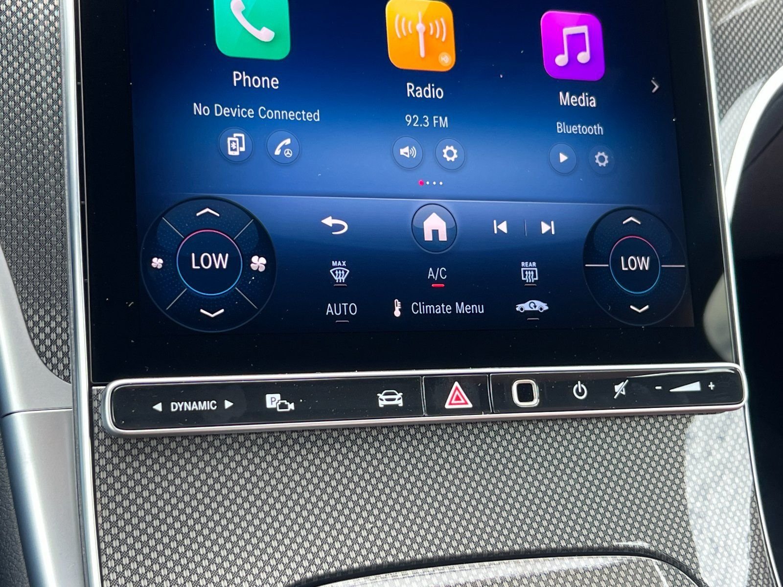 New 2026 MANUFAKTUR Alpine Grey Mercedes-Benz C 300 image 23