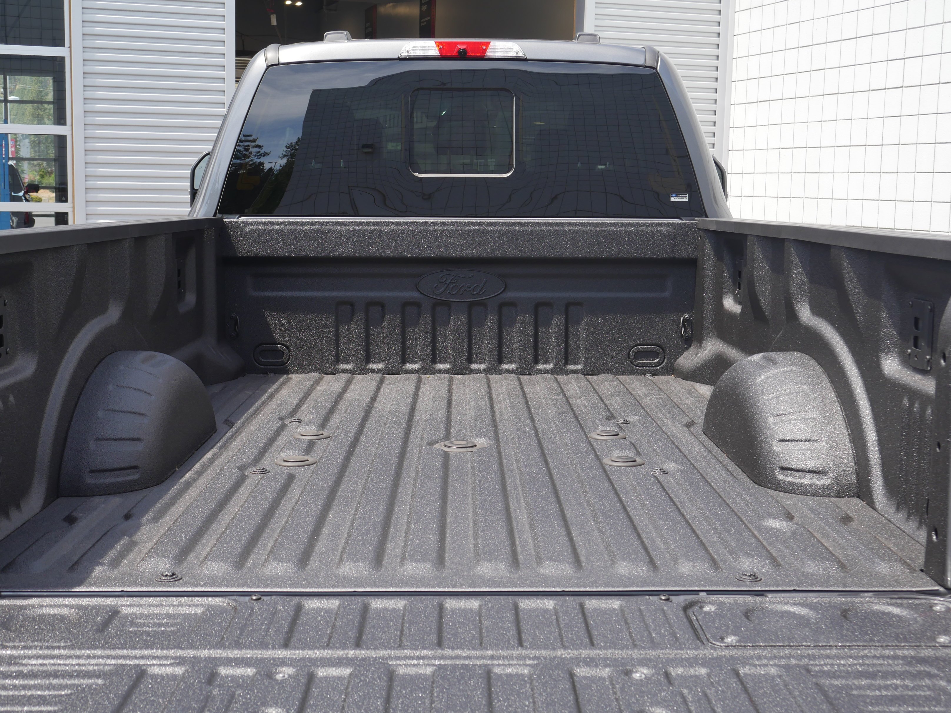 New 2026 Carbonized Gray Metallic Ford F-350® Lariat® image 27